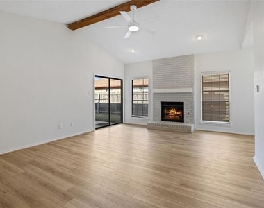 4313 Flamingo Way - Photo Thumbnail 5