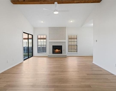 4313 Flamingo Way - Photo Thumbnail 4