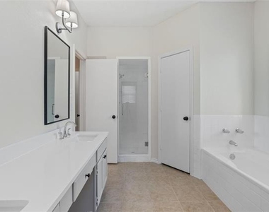 4313 Flamingo Way - Photo Thumbnail 27