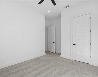 2057 Glenhollow Drive - Photo Thumbnail 16