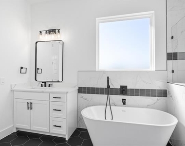 2057 Glenhollow Drive - Photo Thumbnail 25