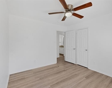 2302 Dana Drive - Photo Thumbnail 28