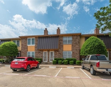 1013 Parkway Terrace - Photo Thumbnail 1