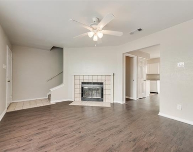 1013 Parkway Terrace - Photo Thumbnail 2