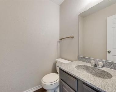 1013 Parkway Terrace - Photo Thumbnail 17