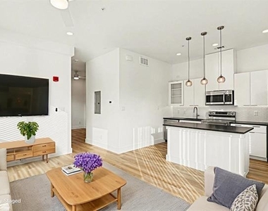 2217 N Fitzhugh Avenue - Photo Thumbnail 7