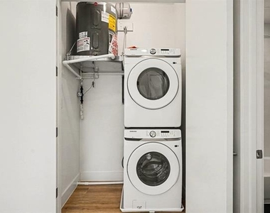 2217 N Fitzhugh Avenue - Photo Thumbnail 22