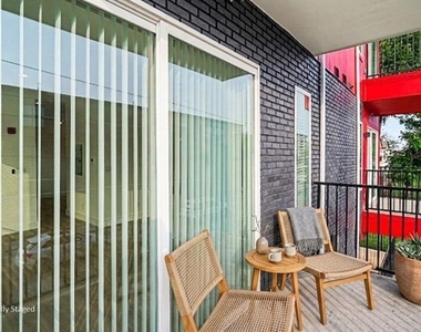 2217 N Fitzhugh Avenue - Photo Thumbnail 14