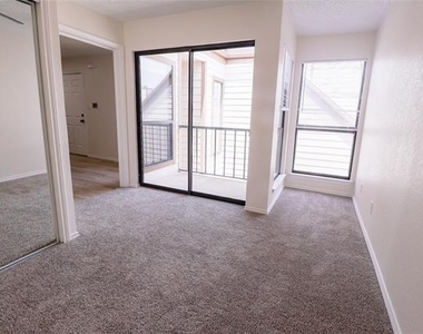 2309 Balsam - Photo Thumbnail 6