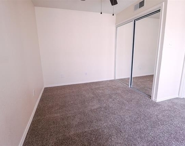 2309 Balsam - Photo Thumbnail 8