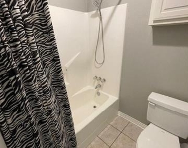 102 Lum Lane - Photo Thumbnail 9