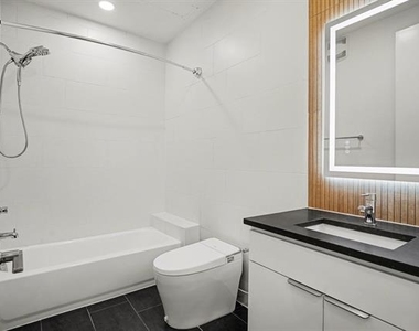 2217 N Fitzhugh Avenue - Photo Thumbnail 22