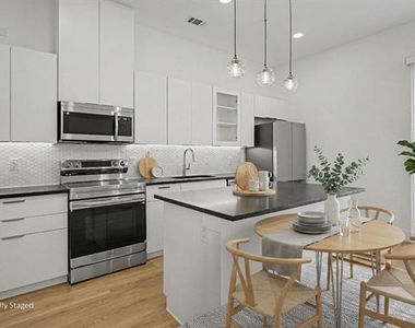 2217 N Fitzhugh Avenue - Photo Thumbnail 8