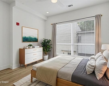 2217 N Fitzhugh Avenue - Photo Thumbnail 13