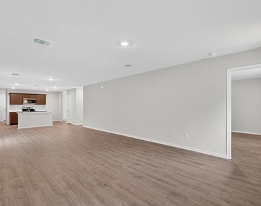 1413 Brook Lane - Photo Thumbnail 2