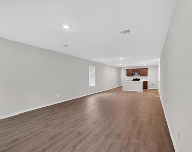 1413 Brook Lane - Photo Thumbnail 1