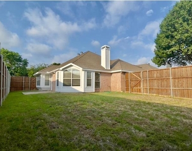 11002 Tree Shadow Lane - Photo Thumbnail 31