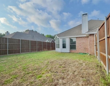 11002 Tree Shadow Lane - Photo Thumbnail 32