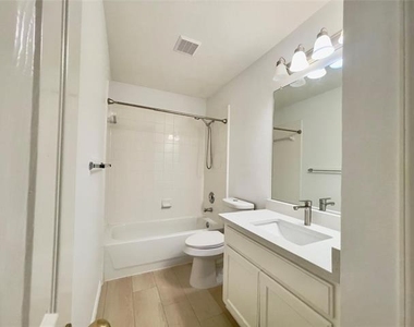 11002 Tree Shadow Lane - Photo Thumbnail 27