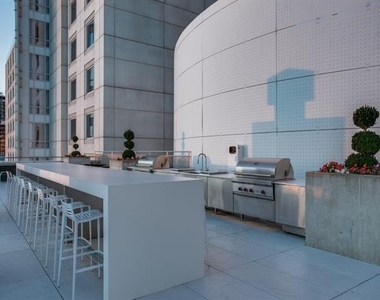2408 Victory Park Lane - Photo Thumbnail 19