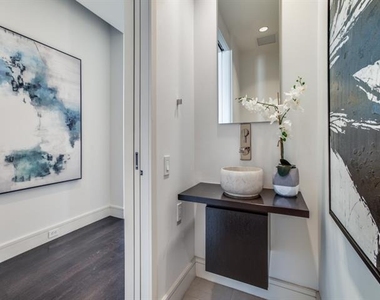 2408 Victory Park Lane - Photo Thumbnail 18