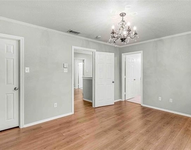 3327 Rosedale Avenue - Photo Thumbnail 16