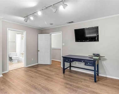 3327 Rosedale Avenue - Photo Thumbnail 12