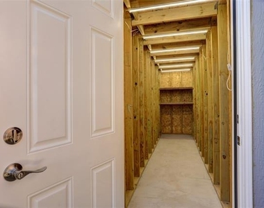 1409 Waterford Drive - Photo Thumbnail 31