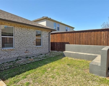 1409 Waterford Drive - Photo Thumbnail 35