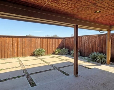 1409 Waterford Drive - Photo Thumbnail 34