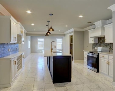 1409 Waterford Drive - Photo Thumbnail 9