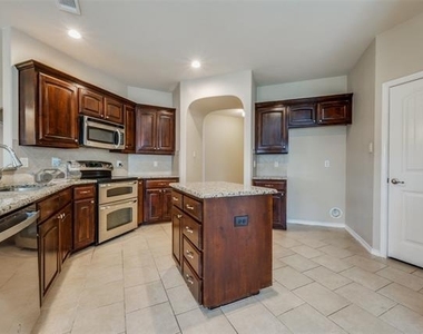 4512 Remuda Lane - Photo Thumbnail 4