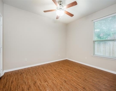 4512 Remuda Lane - Photo Thumbnail 7