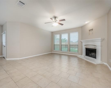 4512 Remuda Lane - Photo Thumbnail 2