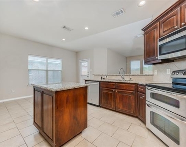 4512 Remuda Lane - Photo Thumbnail 3