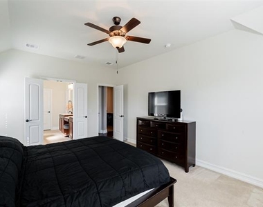 2507 Linwood Drive - Photo Thumbnail 15