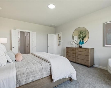 4700 Sandburg Street - Photo Thumbnail 11