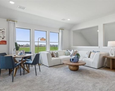 4700 Sandburg Street - Photo Thumbnail 15