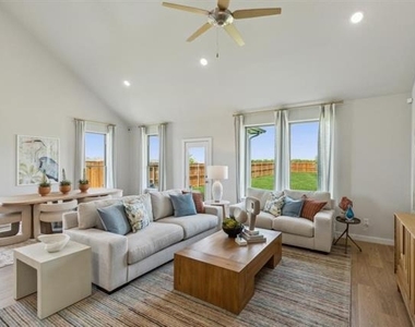 4700 Sandburg Street - Photo Thumbnail 7