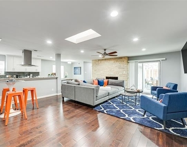 10040 Spokane Circle - Photo Thumbnail 12