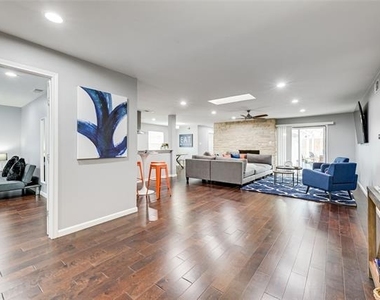 10040 Spokane Circle - Photo Thumbnail 4