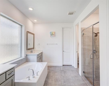 7597 Sanctuary Drive - Photo Thumbnail 23