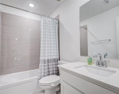 7597 Sanctuary Drive - Photo Thumbnail 32