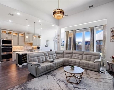 7597 Sanctuary Drive - Photo Thumbnail 12
