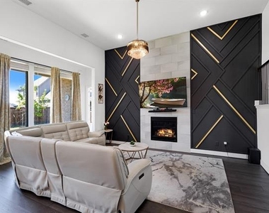 7597 Sanctuary Drive - Photo Thumbnail 11