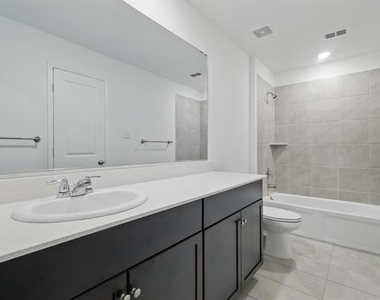8400 High Robin Avenue - Photo Thumbnail 10