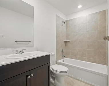 8400 High Robin Avenue - Photo Thumbnail 12