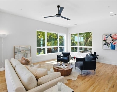 6345 Richmond Avenue - Photo Thumbnail 5