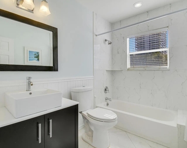 1310 Manor Drive - Photo Thumbnail 19