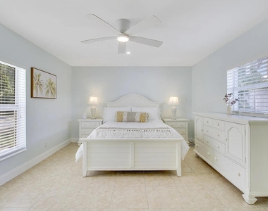 1310 Manor Drive - Photo Thumbnail 13